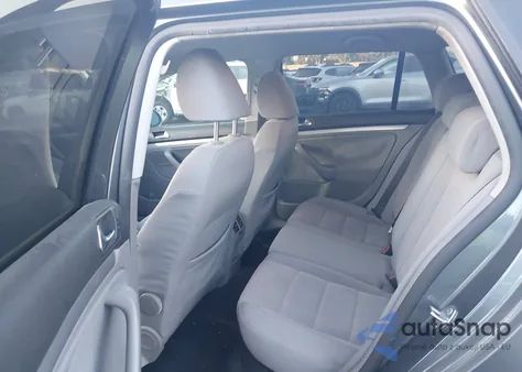 2009 Volkswagen Jetta 2.5L S from USA, damaged, VIN 3VWKZ71K39M295397